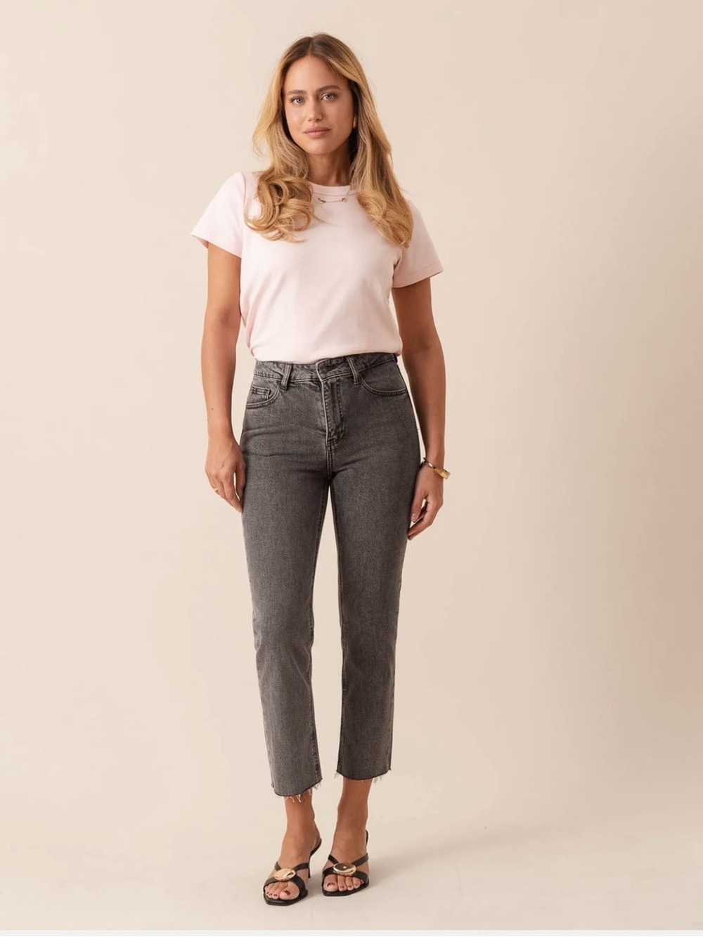 High-Rise Cropped Straight Jeans in Charcoal Gray